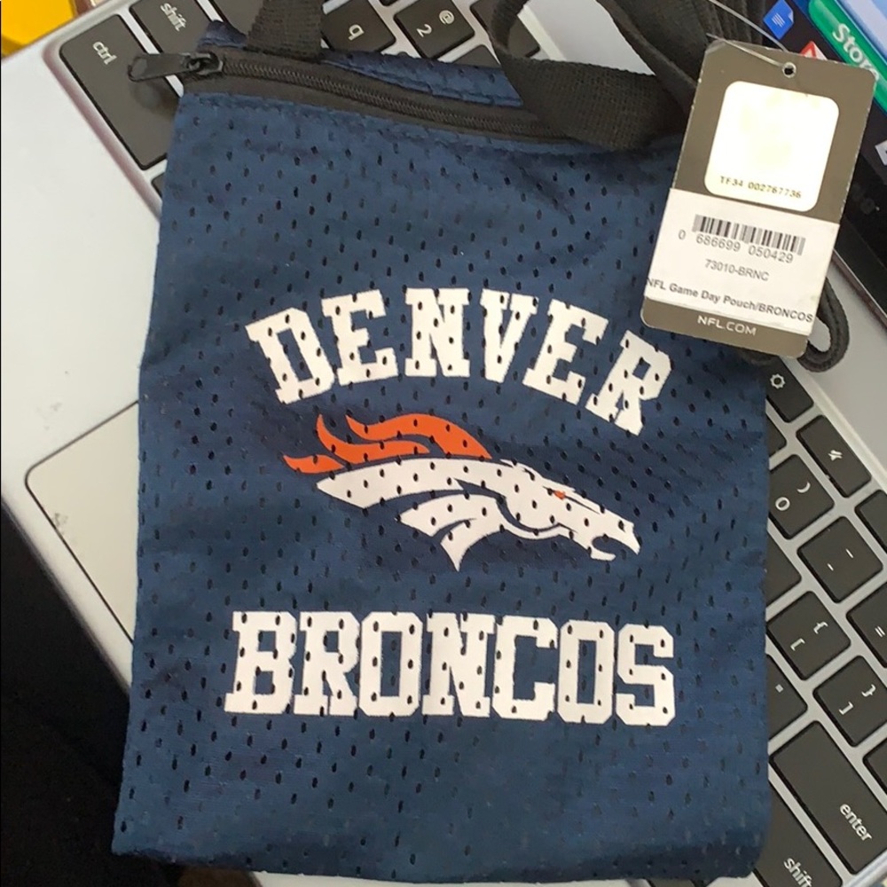 Denver Broncos Game Day Pouch